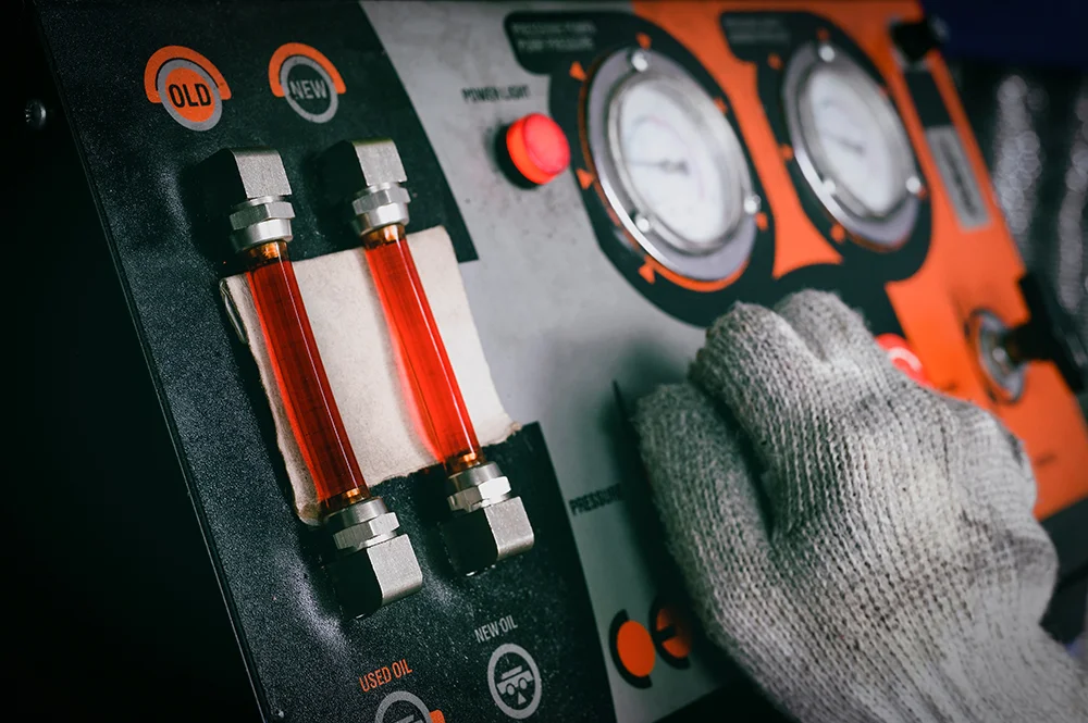 Máquina para procedimento de troca de fluido de câmbio automático